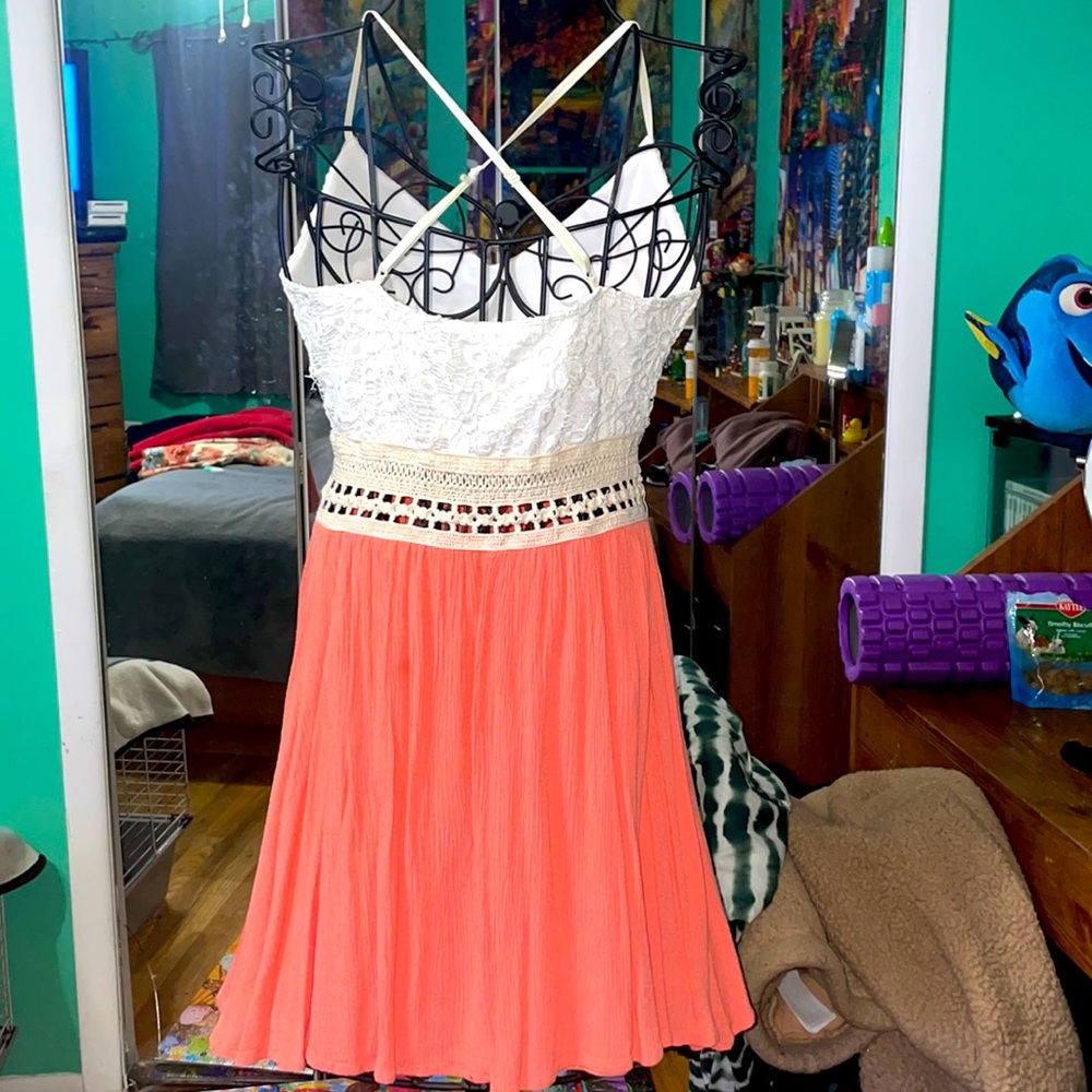 Dress - Picture 2 of 3